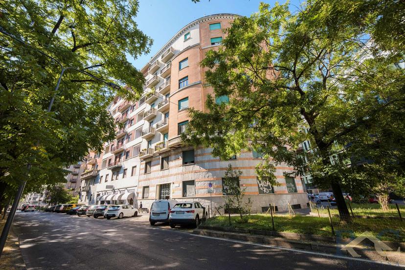 Bilocale in Viale Gran Sasso 24, Milano