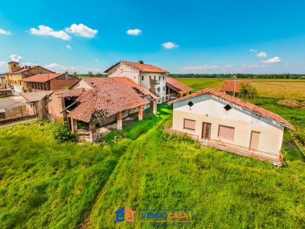Cascina in Via Levata 67, Trinità — foto 2 di 3