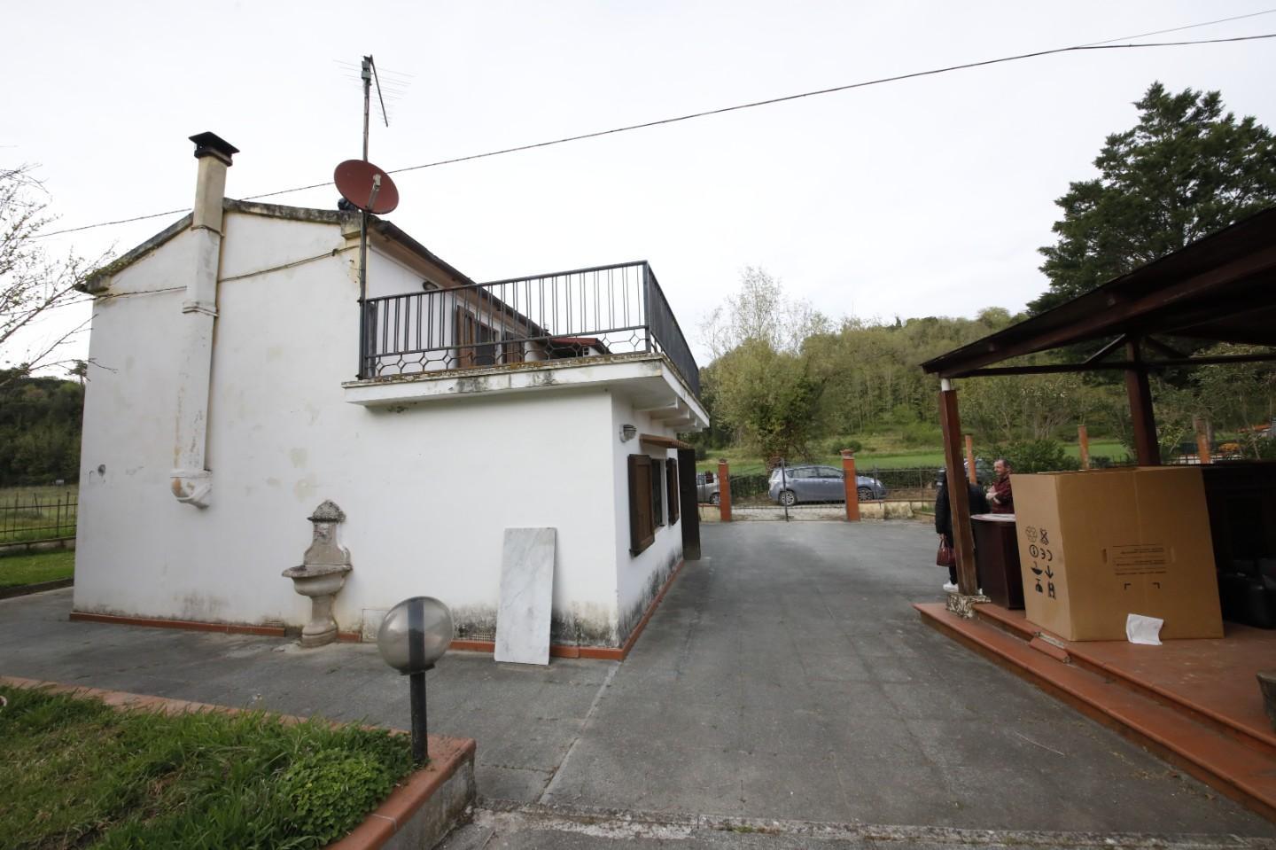 Casa indipendente, Crespina Lorenzana
