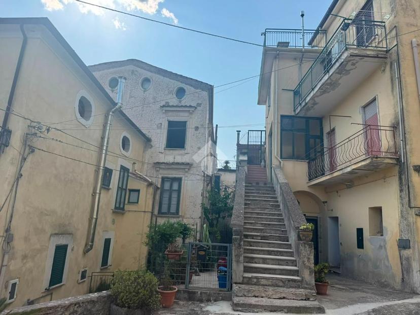 Casa indipendente in Via Ten. Raffaele Iacuzio, Giffoni Sei Casali — foto 3 di 5