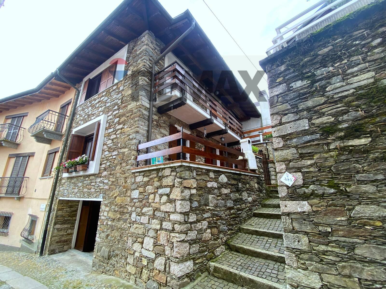 Casa indipendente in Via Cav. Giovanni Rossi, Stresa