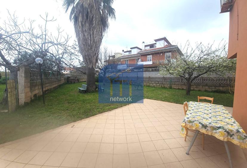 Villa a schiera in Via dell' Orione, Pomezia — foto 4 di 5