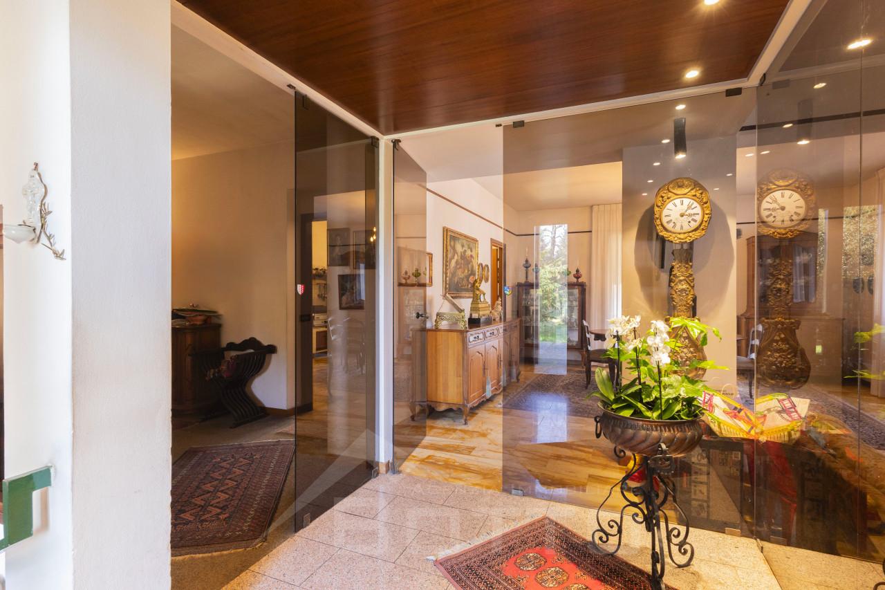 Villa in Via dei Faggi 7, Omegna