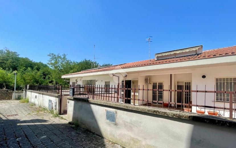 Villa a schiera in Località Cancelletto 17, Valentano — foto 4 di 5