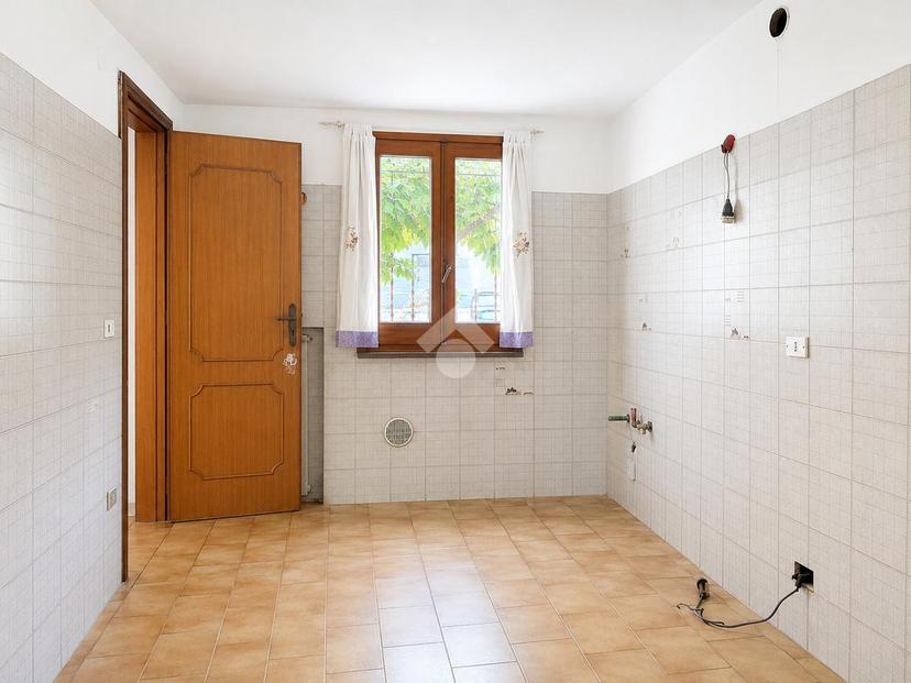 Casa indipendente in V. Giordano Bruno 38, Reggio nell'Emilia — foto 4 di 5