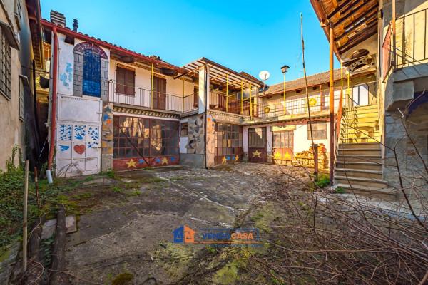 Casale in Via Umberto I 81, Piasco