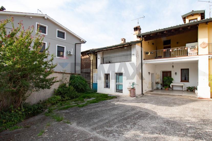 Casa indipendente in Piazza Ippolito Calini 23, Mairano — foto 4 di 5
