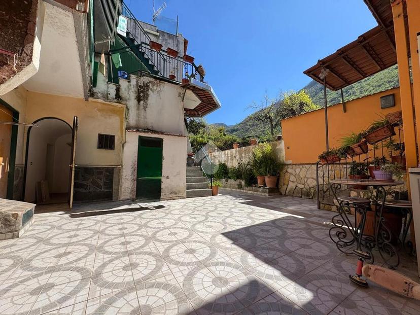 Trilocale in Via Roma, Casola di Napoli — foto 2 di 5