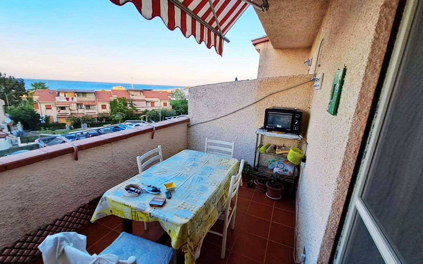 Trilocale in Marina di Mandatoriccio, Mandatoriccio