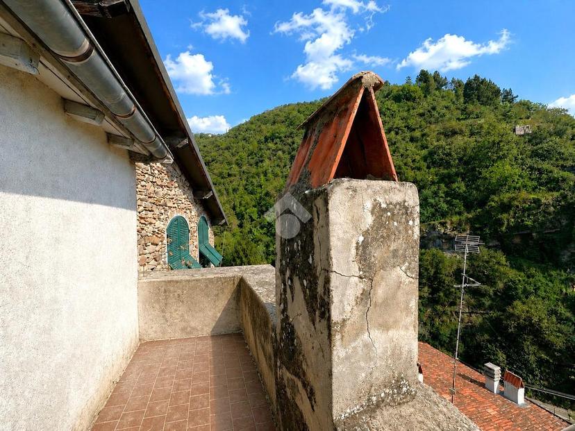 Trilocale in Via Castello, Dolceacqua — foto 2 di 5