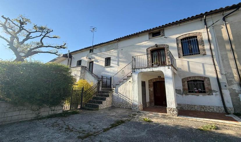 Casa indipendente, Santo Stefano di Rogliano — foto 2 di 5