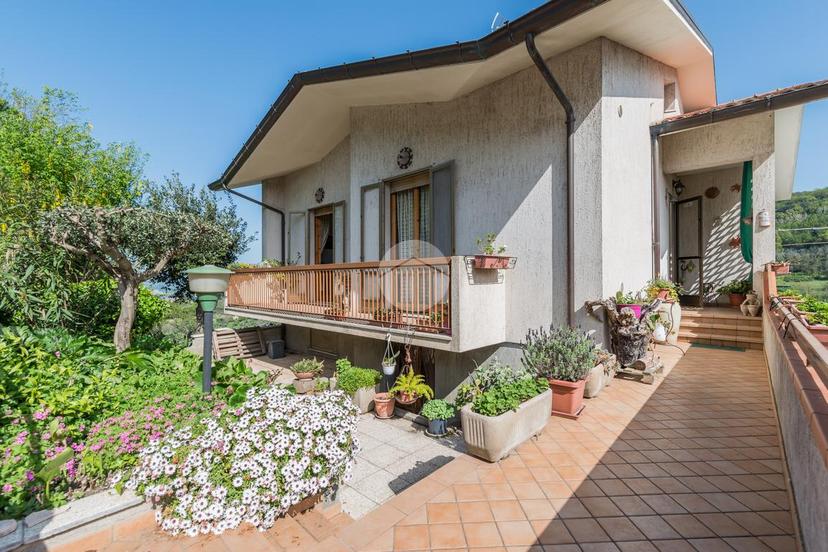 Casa indipendente in Via Riccardo Zandonai, Mombaroccio — foto 2 di 5
