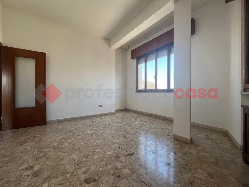 Trilocale in Piazza Vittorio Emanuele 4, Bovolone — foto 3 di 5