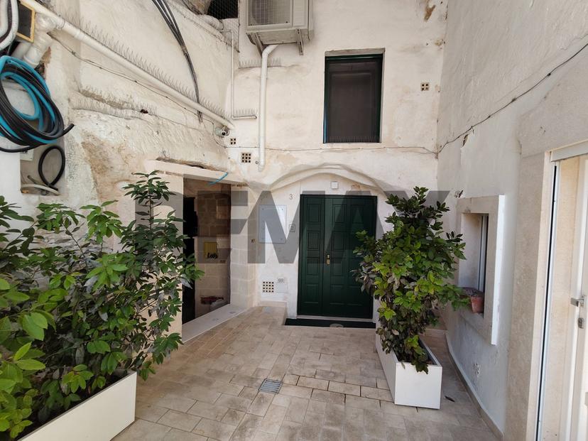 Bilocale, Matera