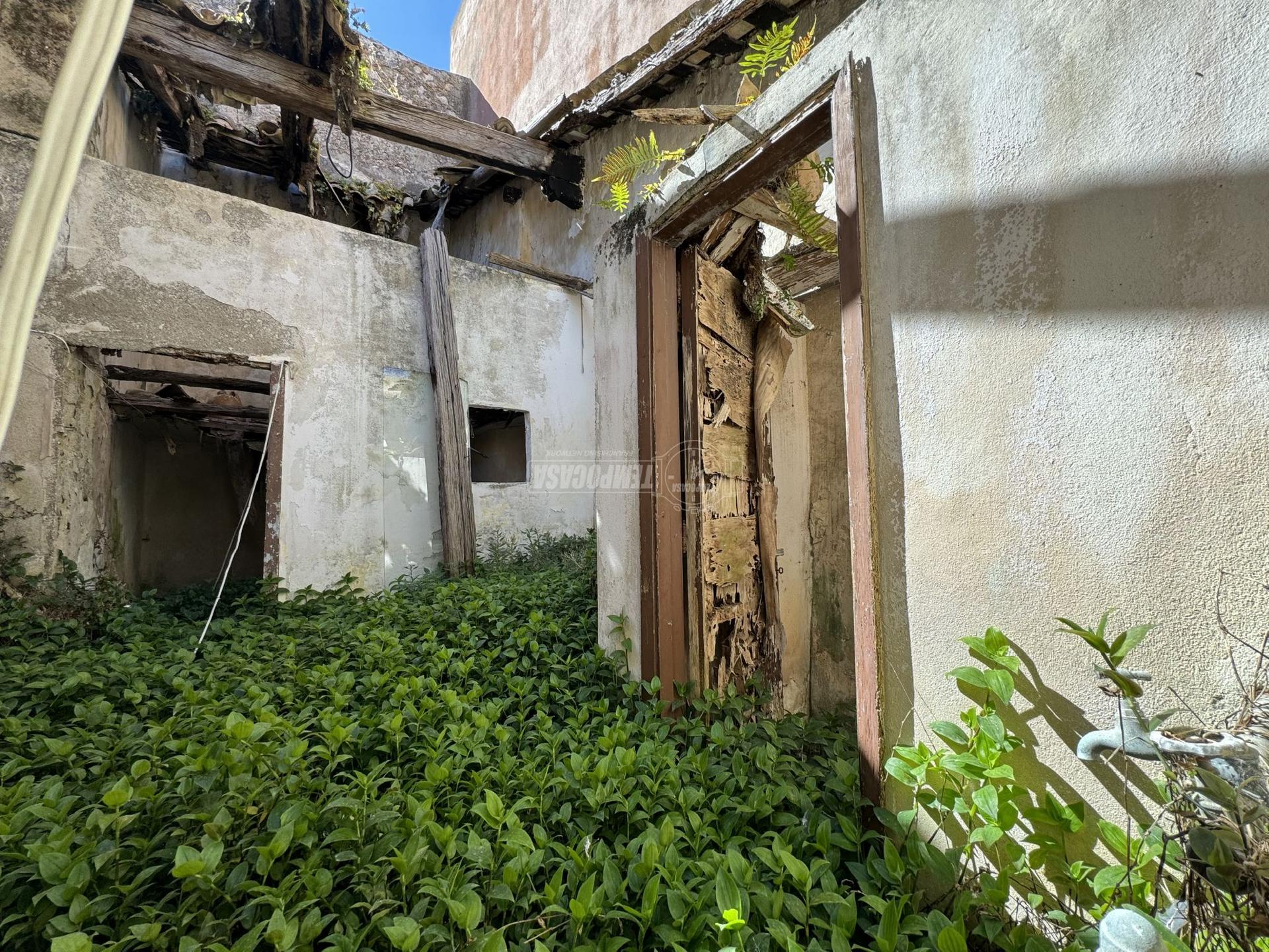 Casa indipendente in Via Maestra, Messina