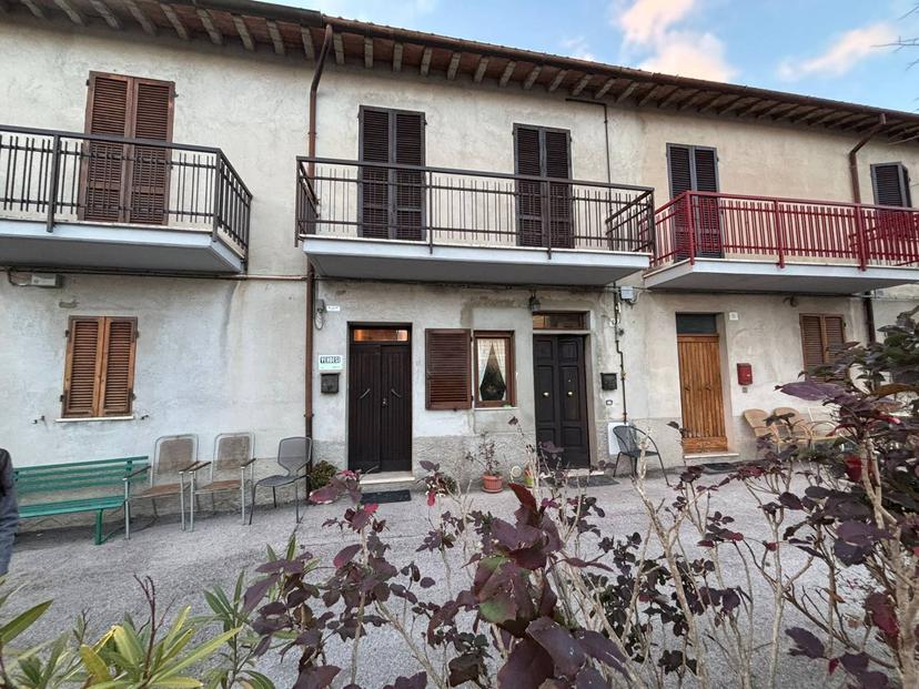 Bilocale in Viale IV Novembre 25, San Venanzo — foto 2 di 5