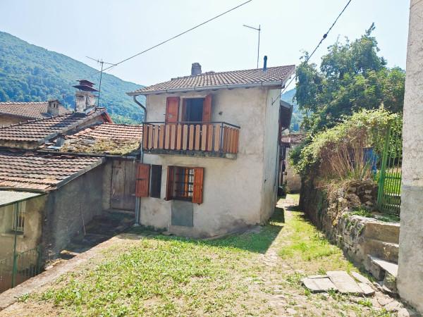 Terratetto unifamiliare in Frazione Perla, Schignano