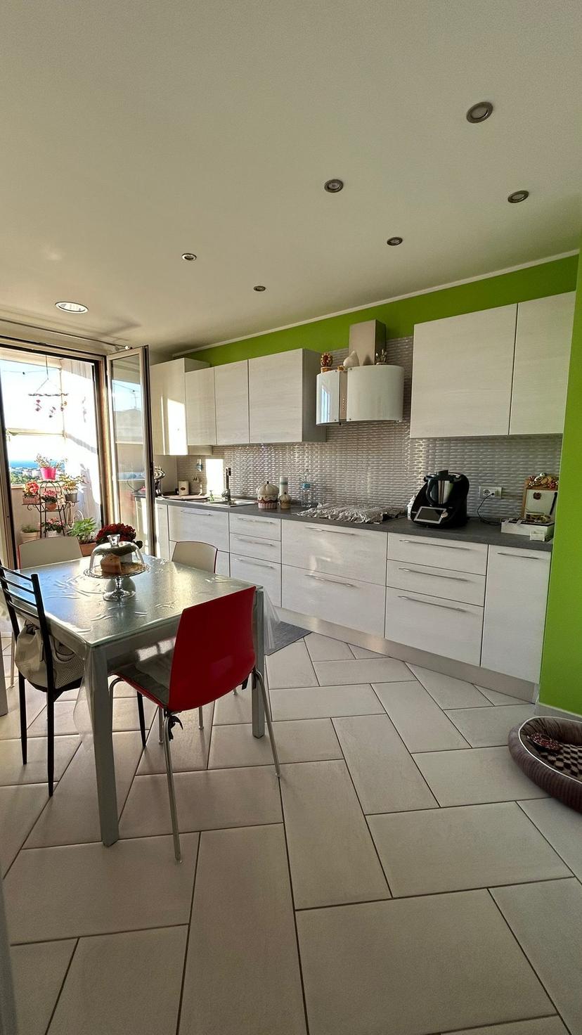 Villa a schiera in Via Belvedere, Città Sant'Angelo — foto 3 di 5