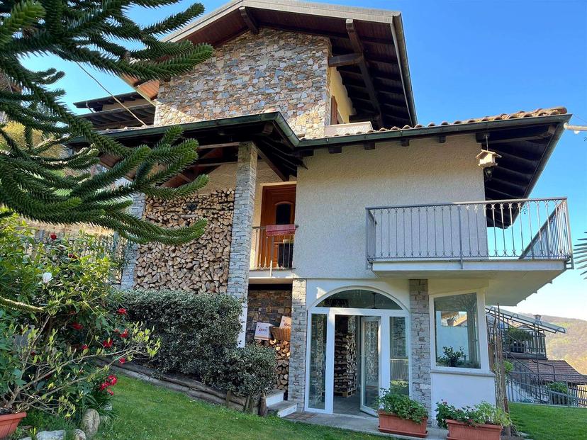 Porzione di casa in Via Castello 2, Armeno — foto 3 di 5