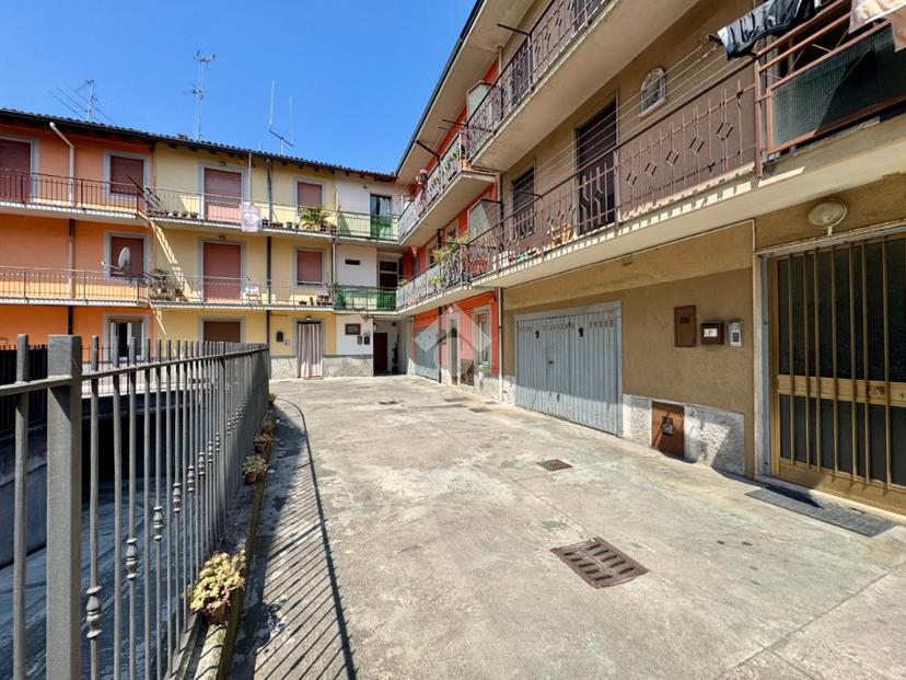 Trilocale in Via Castegnate 12, Terno d'Isola — foto 2 di 5