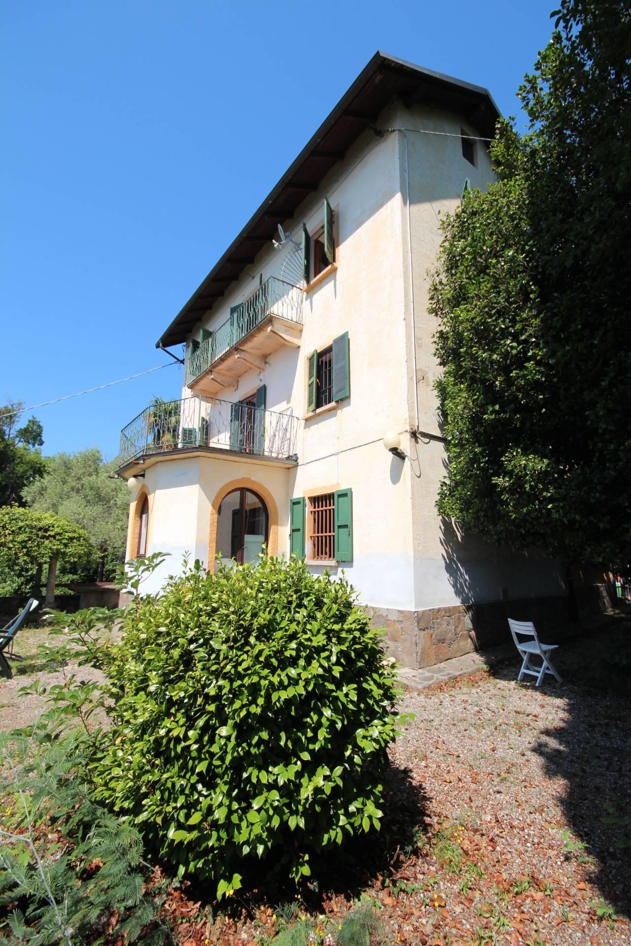Villa in Via Nazionale, Cannero Riviera