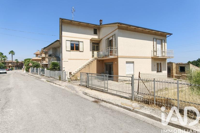 Casa indipendente in Via Bixio 26, Sant'Elpidio a Mare — foto 4 di 5