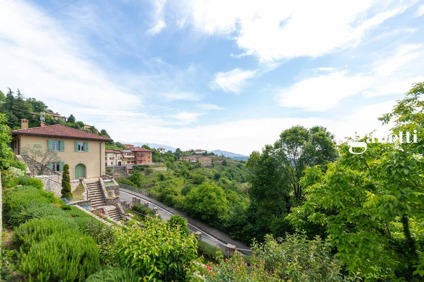 Casa indipendente in Via Belvedere 37, Montevecchia — foto 2 di 5