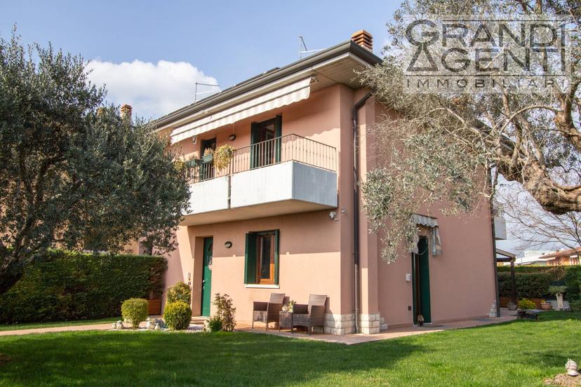 Villa a schiera in Don Arcadio Merlini 39, Zevio — foto 3 di 5