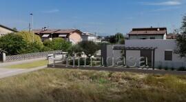 Casa indipendente in Via Lora Snc, Albaredo d'Adige — foto 2 di 5