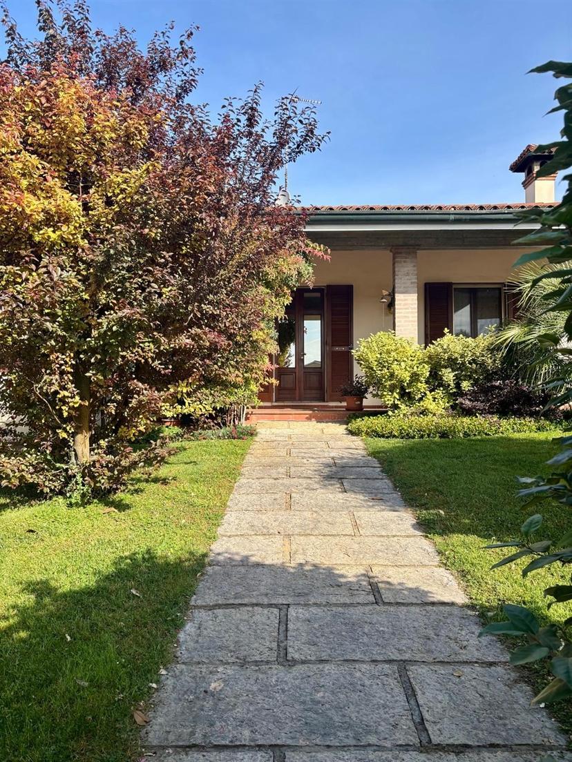 Villa in Via Gementi Vittorina, Curtatone — foto 5 di 5