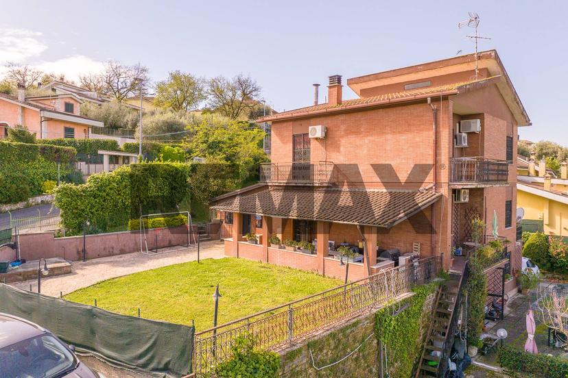 Villa in Via Tito Livio 20, Guidonia Montecelio