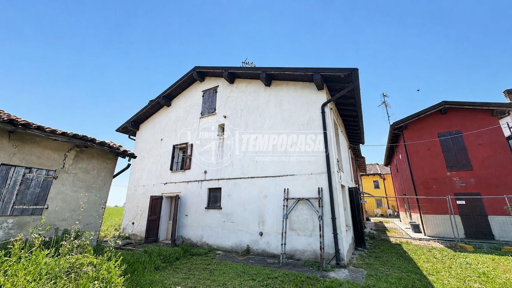 Quadrilocale in Via Ezio Zini 11, Crevalcore