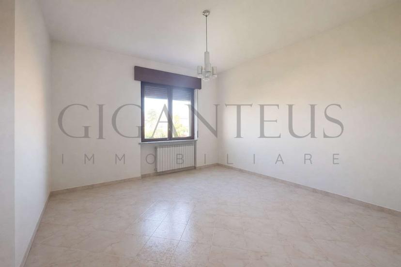 Villa bifamiliare in Via Segantini 1, Tradate — foto 3 di 5