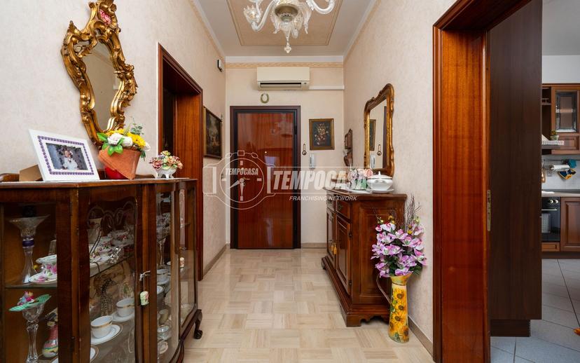 Trilocale in Via Amilcare Belotti, Reggio nell'Emilia — foto 3 di 5