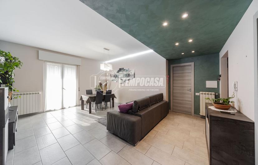 Trilocale in Via Nazario Sauro 86, Cassago Brianza — foto 4 di 5