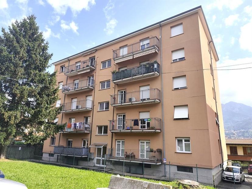 Trilocale in Via Amigoni, Olginate — foto 3 di 5