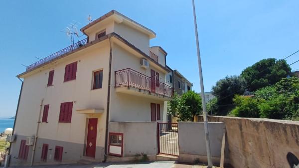 Trilocale in Via Marina, Santo Stefano di Camastra — foto 3 di 5