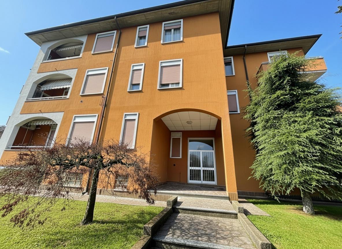 Trilocale in Via Pavese 33, Ozzero