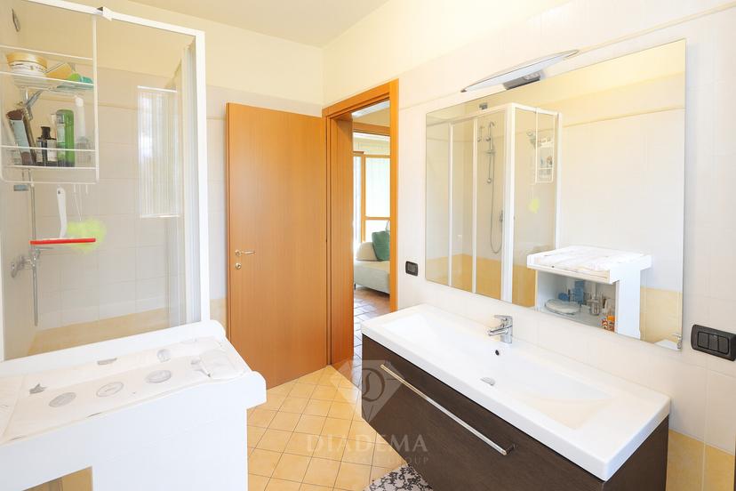 Villa unifamiliare in Via Carducci 16, Besnate — foto 4 di 5