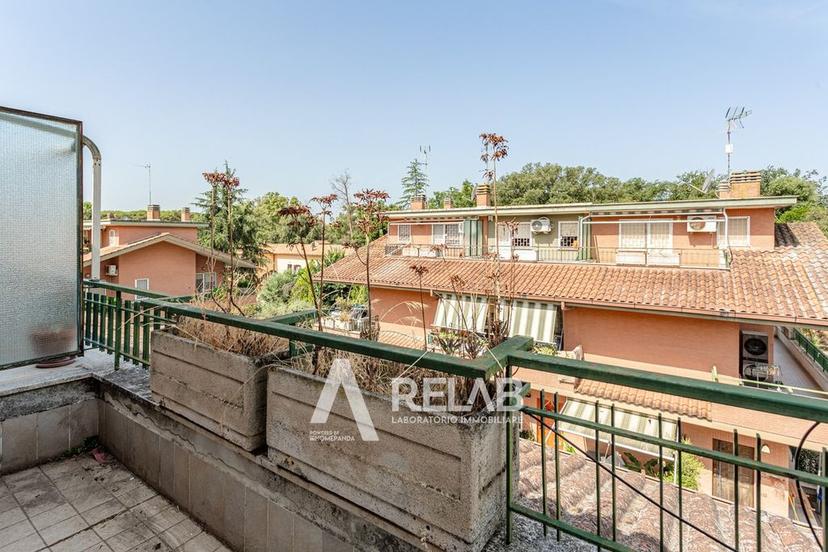 Villa a schiera in Via Cortemilia 28, Roma