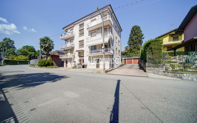 Trilocale in Via Aldo Moro 6, Biandronno