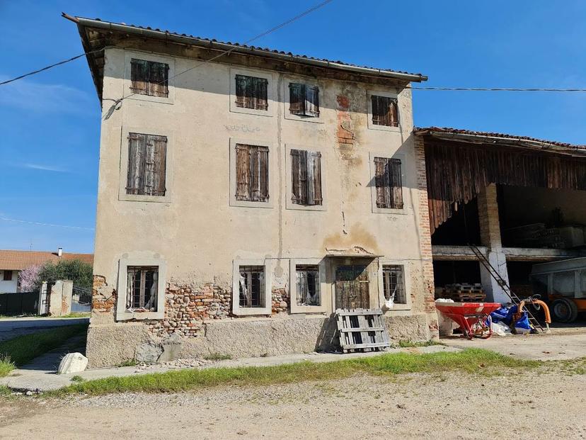 Rustico in Via delle Salette, Nogarole Rocca — foto 3 di 5