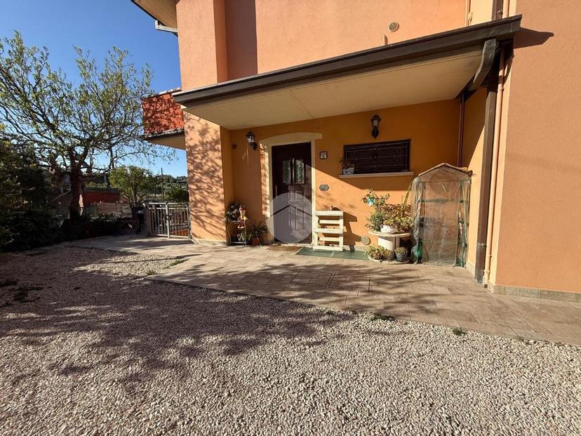 Casa indipendente in S.da Nazionale Flaminia 570, Fano — foto 3 di 5