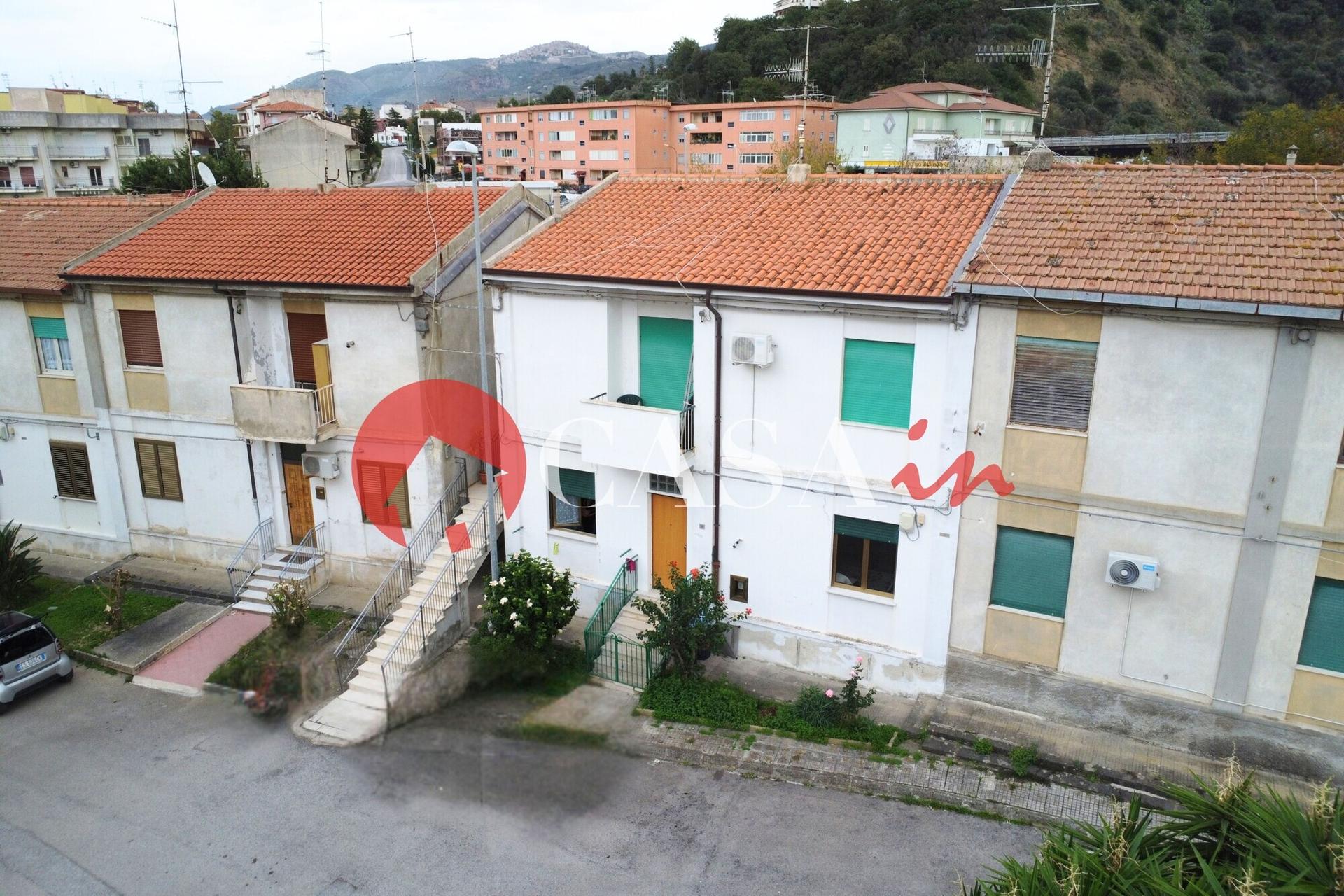 Quadrilocale in Via Liguria 7, Sant'Agata di Militello