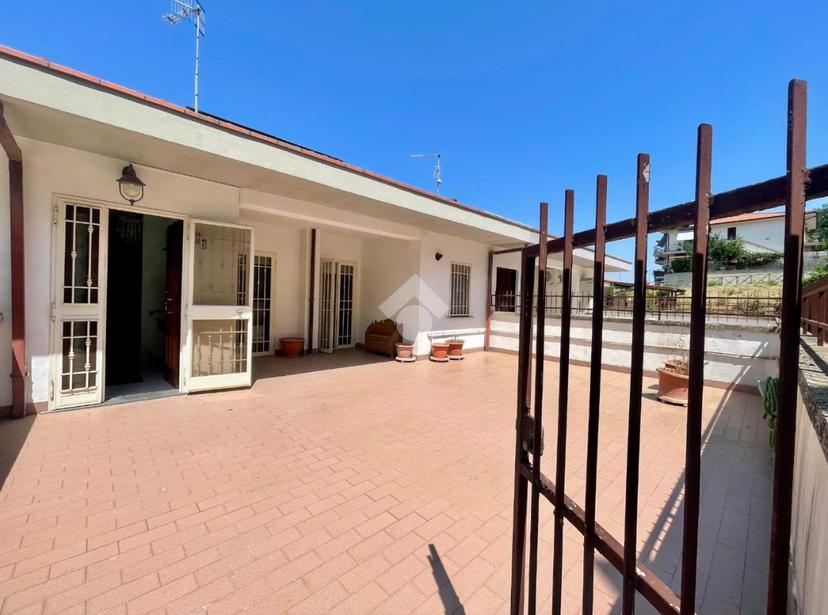 Villa a schiera in Località Cancelletto 17, Valentano — foto 2 di 5