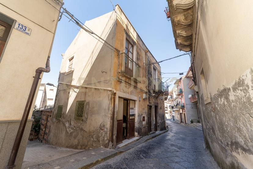 Casa indipendente in Via XX Settembre 153, Motta Sant'Anastasia — foto 3 di 5