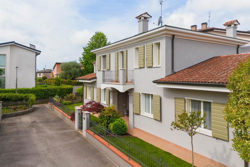 Casa indipendente, Borgo Virgilio — foto 4 di 5