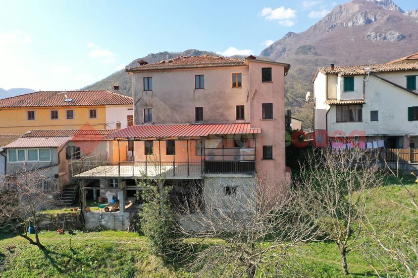 Casa indipendente in Via del Giardino- Vergemoli 6, Fabbriche di Vergemoli — foto 2 di 5