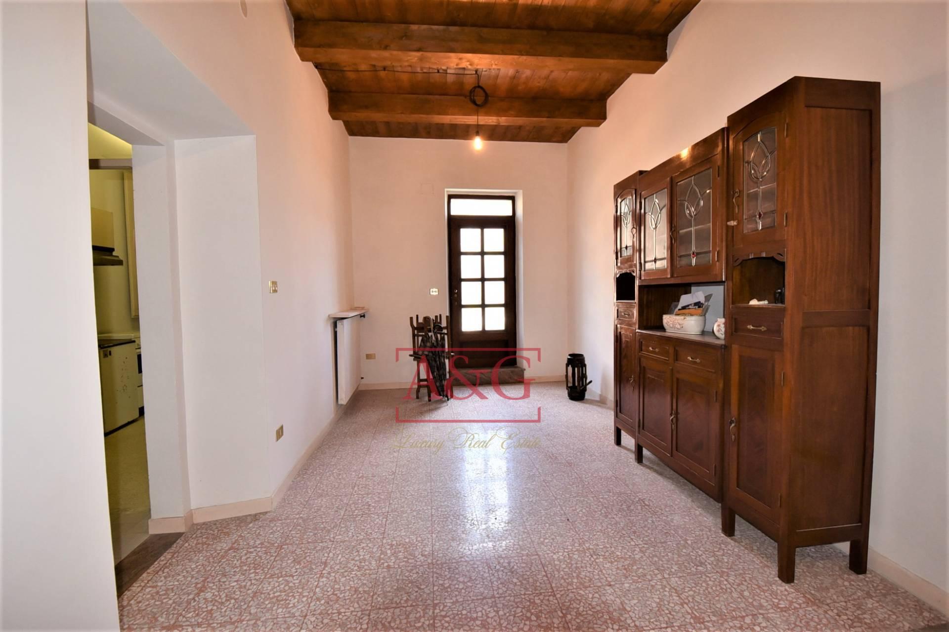 Casa indipendente in Via San Giovanni 4, Belforte del Chienti