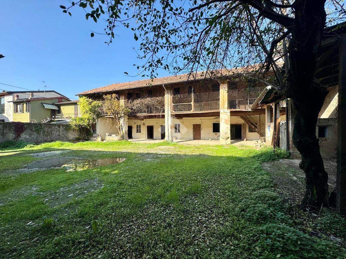 Villa in Via Martiri della Libertà 7, Vailate